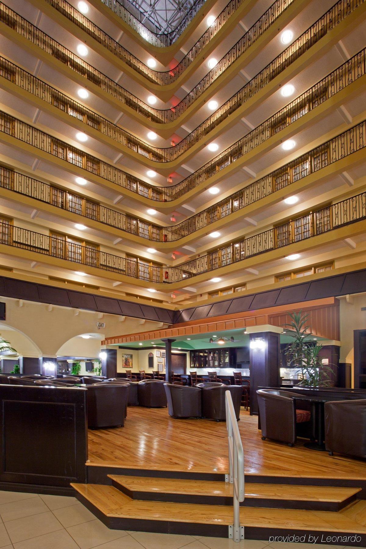 Crowne Plaza Suites Houston - Near Sugar Land Interiør billede