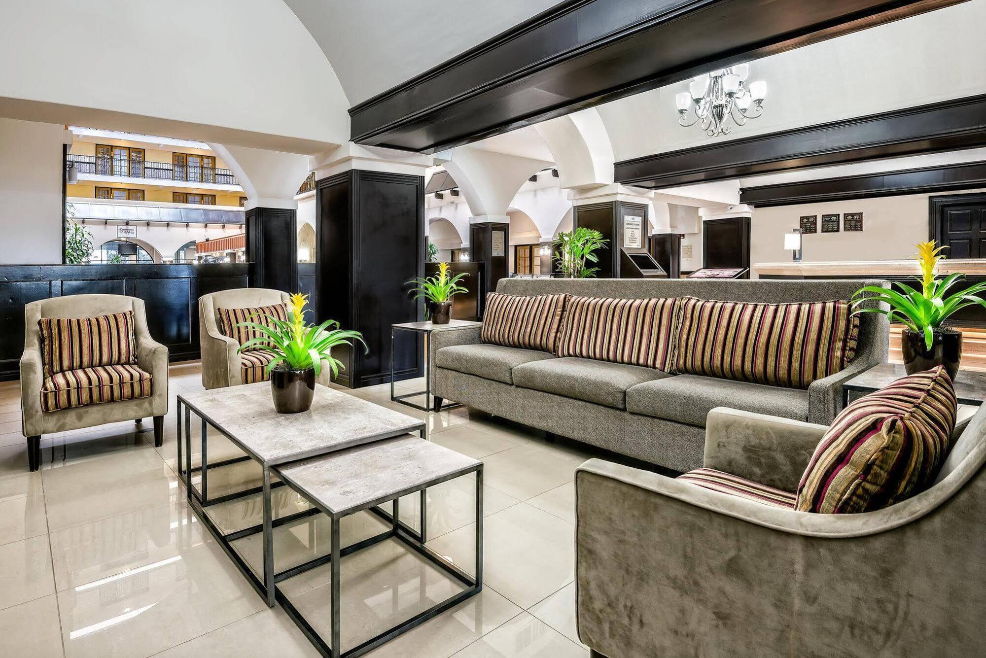 Crowne Plaza Suites Houston - Near Sugar Land Eksteriør billede