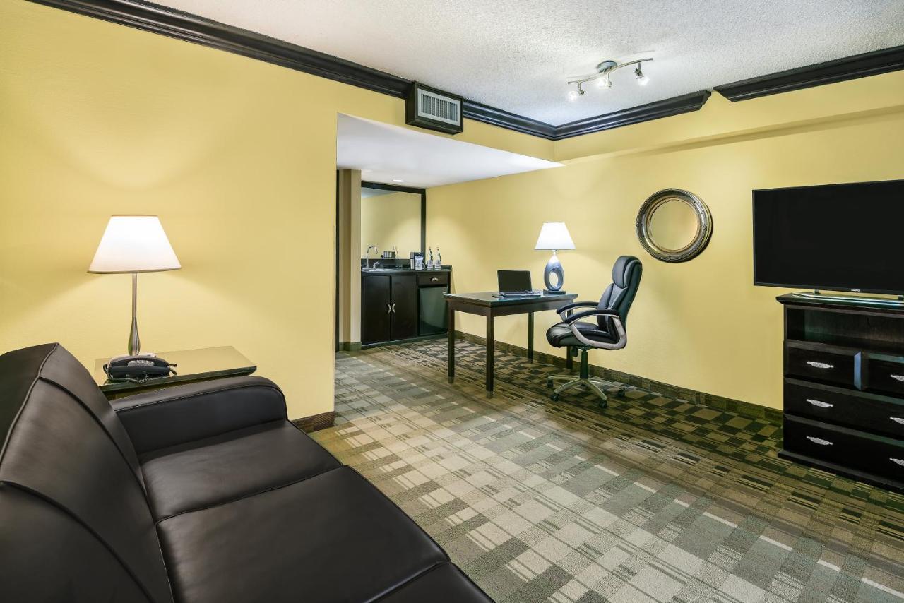 Crowne Plaza Suites Houston - Near Sugar Land Eksteriør billede