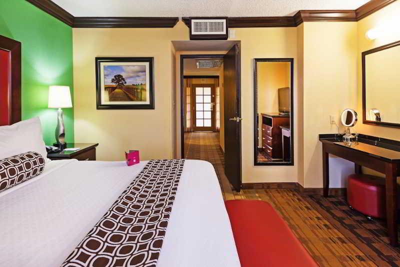 Crowne Plaza Suites Houston - Near Sugar Land Eksteriør billede